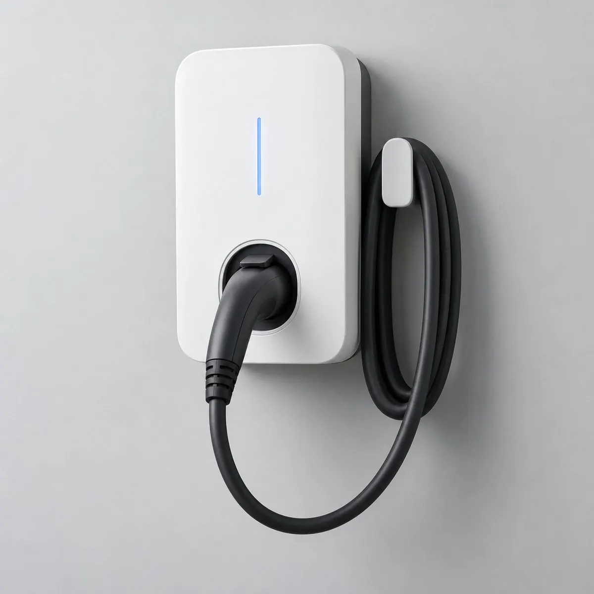 Witte wandlader voor elektrische auto's op een lichte achtergrond